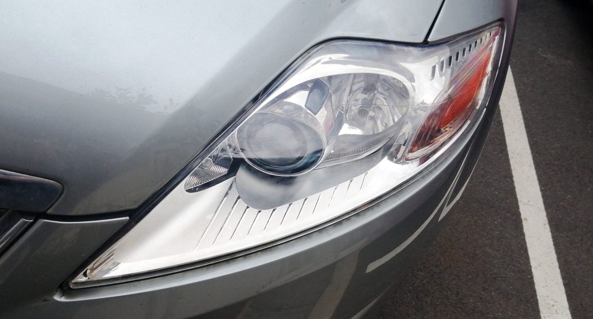 Xtreme Clean & Headlight Restorer Shine Bright with RainX